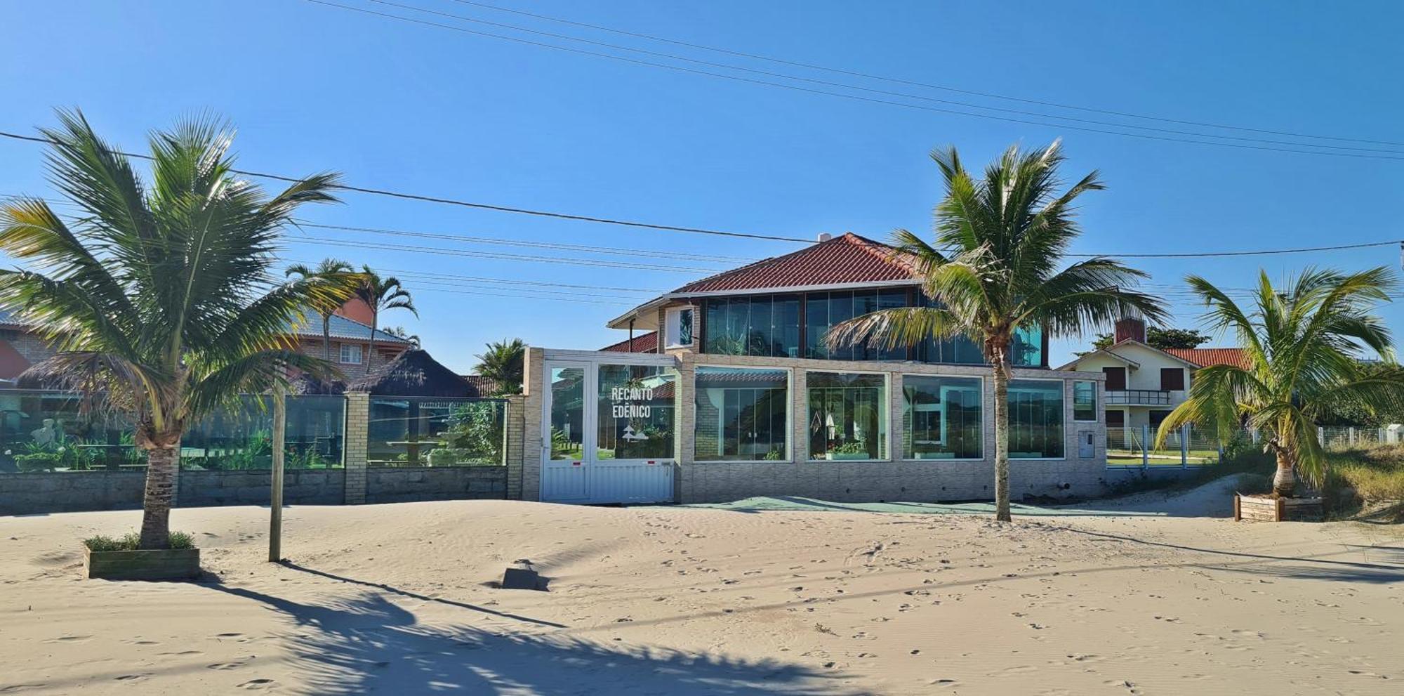 Pousada Recanto Edenico - A Beira Mar Da Praia Ponta Do Papagaio, Palhoca Sc Palhoça Exterior foto