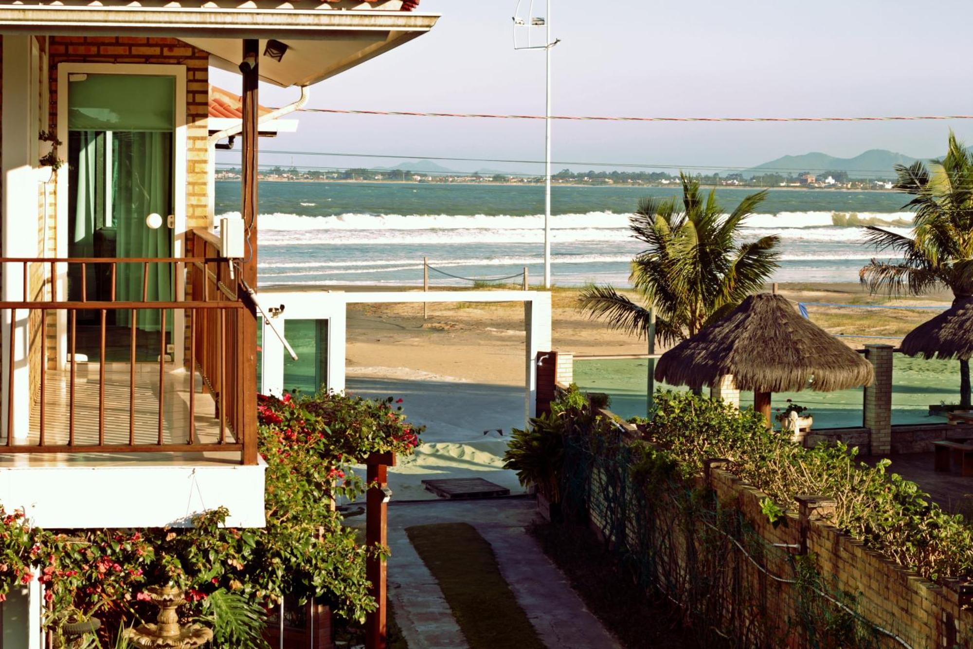 Pousada Recanto Edenico - A Beira Mar Da Praia Ponta Do Papagaio, Palhoca Sc Palhoça Exterior foto