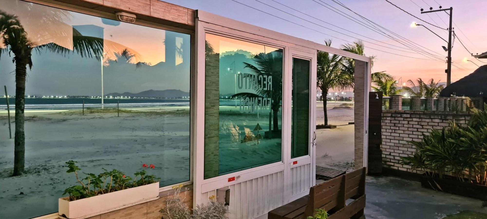 Pousada Recanto Edenico - A Beira Mar Da Praia Ponta Do Papagaio, Palhoca Sc Palhoça Exterior foto